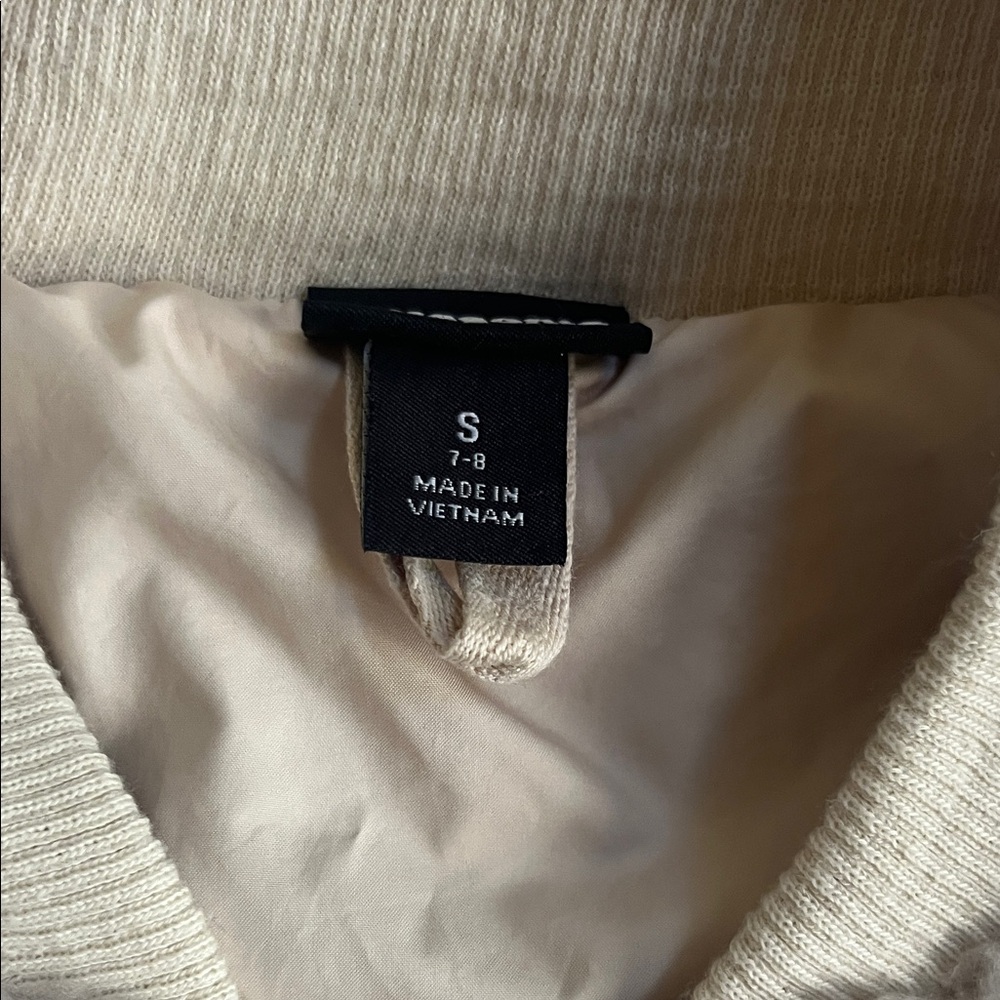 Patagonia Off-White Sherpa Fleece Jacket - Picture 2 of 7